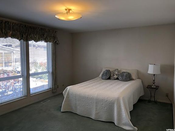 4th image of 728 E Vista Dr