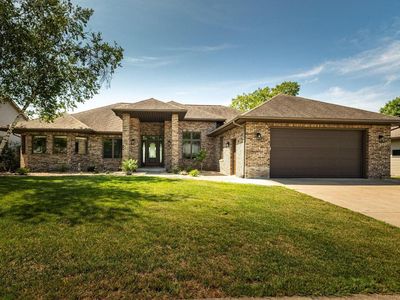 1910 Evenson DRIVE, Onalaska, WI, 54650