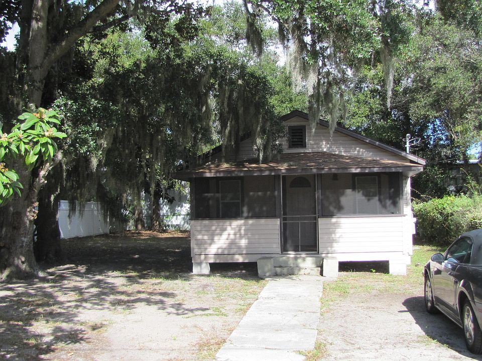1st image of 215 Dix Ave