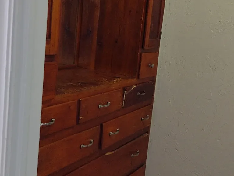 Robinson Apartments — Photo 11