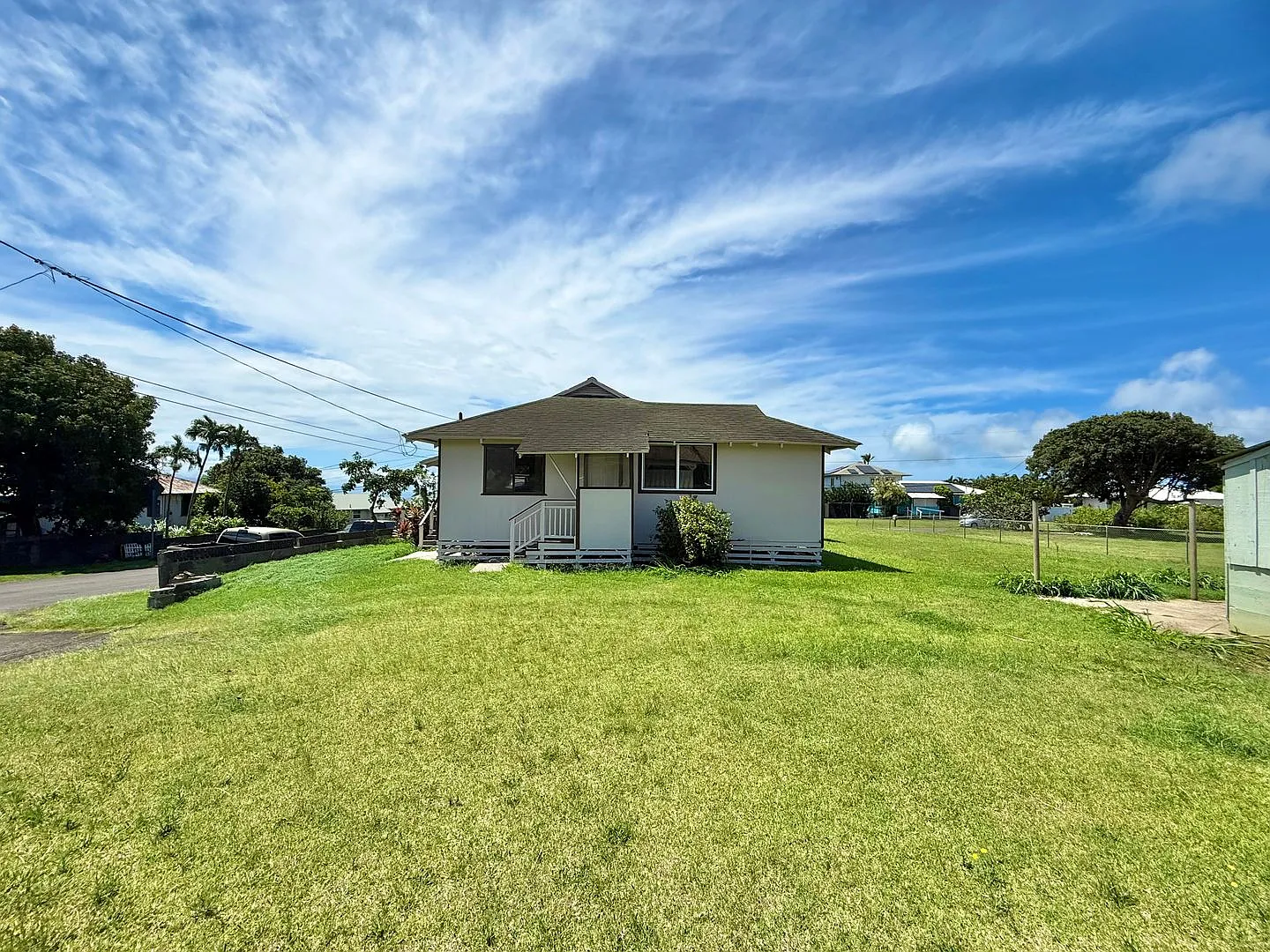 Newly Renovated 3 Bedroom / 2 Bathroom Home in Haliimaile! — Photo 2