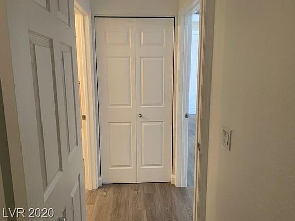 5th image of 23 E Agate Ave Unit 504