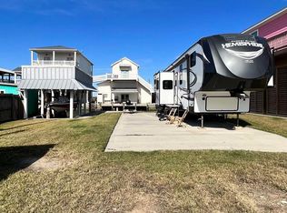 1129 Chapmans Point, Pt Bolivar, TX 77650