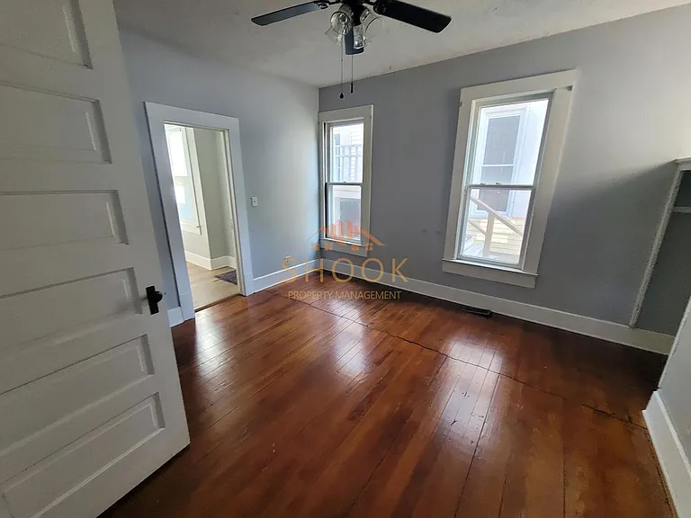 1312 Ferry St — Photo 8