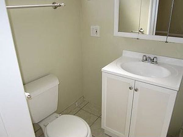 2nd image of 240 S Doheny Dr APT 103