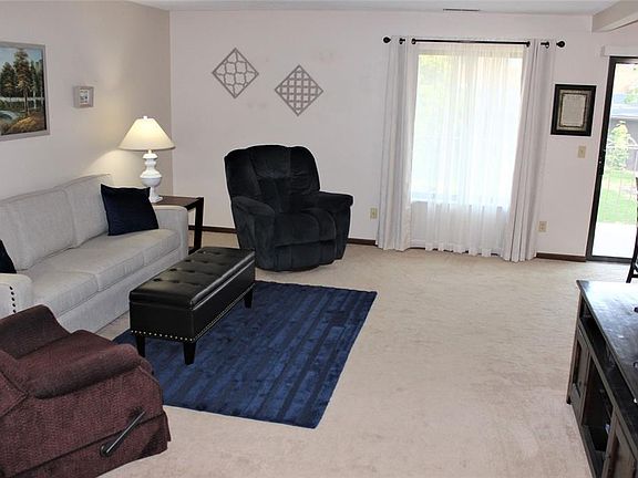 3rd image of 810 Edward Ct SE APT 134