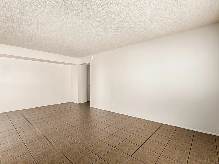 4717 W Bethany Heights Dr — Photo 12