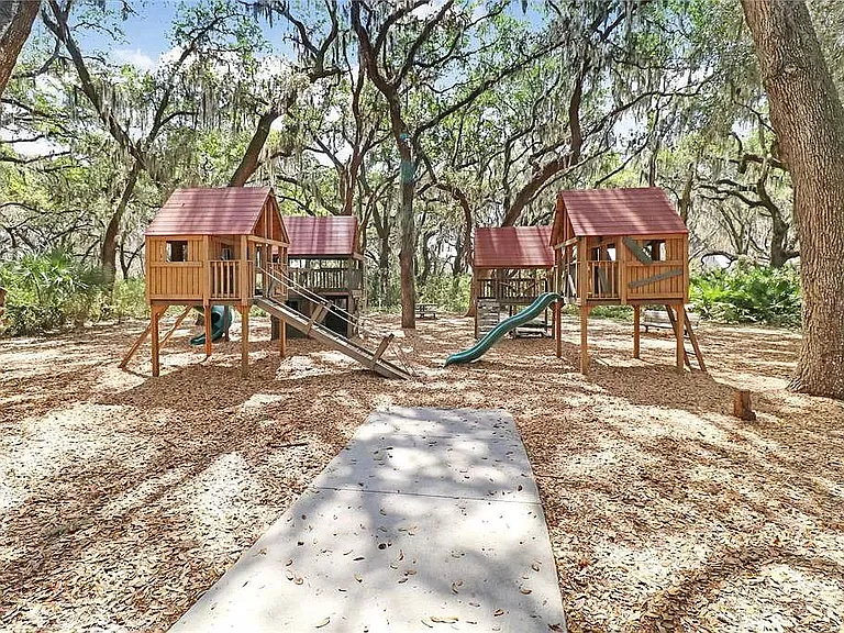 6010 Village Center Dr — Photo 33
