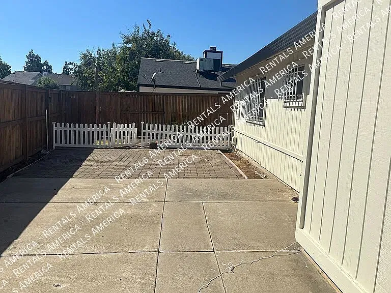Move In Ready — Photo 2