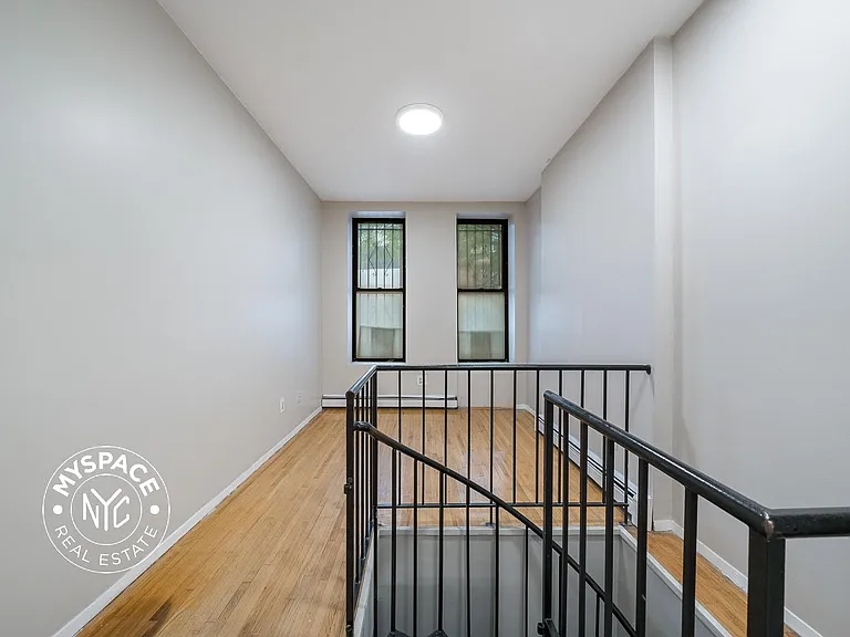 147 9th St #1A — Photo 5
