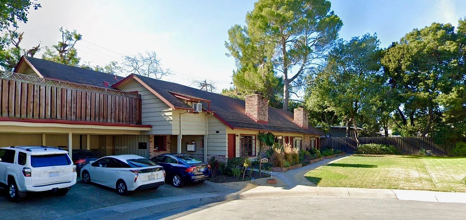 1 bed, 1.0 bath, 4451 sqft, $3,200 — Photo 3