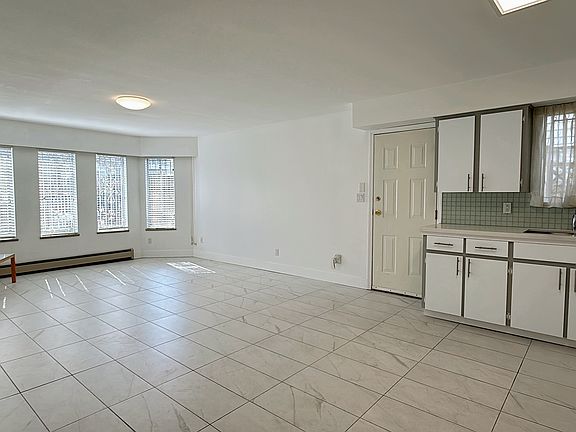 3rd image of 2069 E 37th Ave