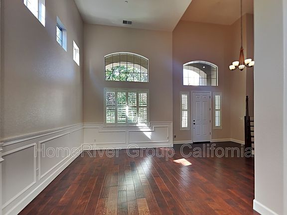 3rd image of 265 Woodhaven Pl