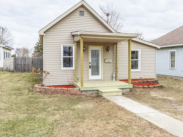 1654 E McClurg St, Frankfort, IN 46041