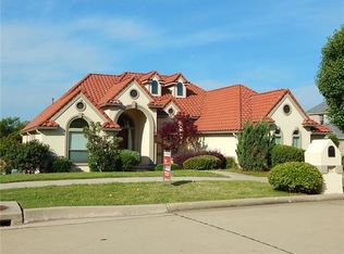 315 Golden Pond Dr, Cedar Hill, TX 75104