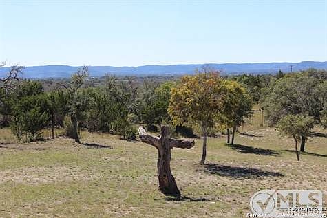 4th image of 1056 Panther Hollow Dr