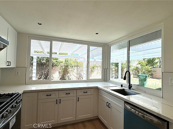3rd image of 15451 Alsace Cir