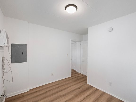 4th image of 715 16th Ave NW #1A