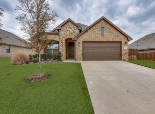 229 Rosemary Dr, Azle, TX 76020