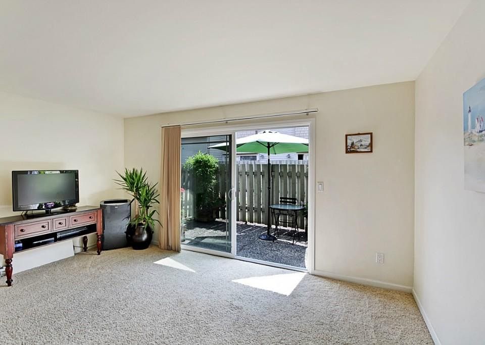 1st image of 514 142nd Ave SE APT 91