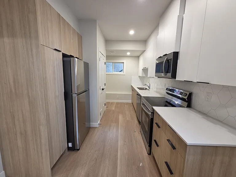 6203 109a St NW — Photo 3