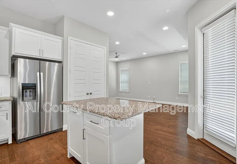 6330 Oakbend Cir — Photo 7