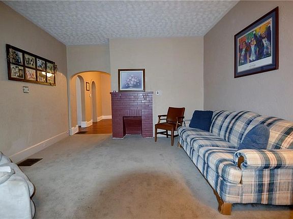 Large Living Room for entertaining or family gatherings.