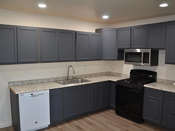 5th image of 237 Smith Avenue