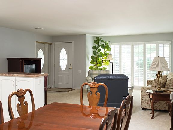 dining room to front door