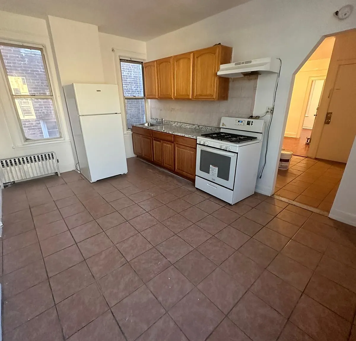2 bed, $3,200 — Photo 1