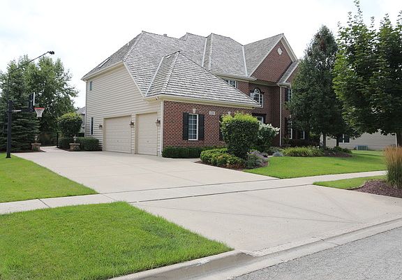 2nd image of 721 Ashton Ln