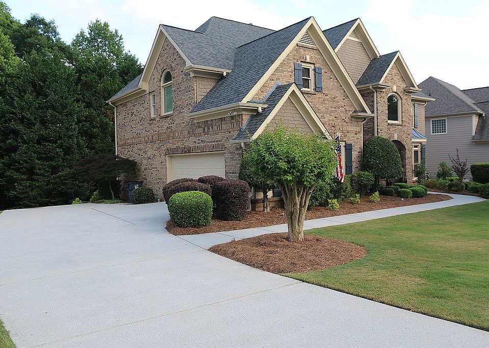 2nd image of 282 Beech Tree Holw