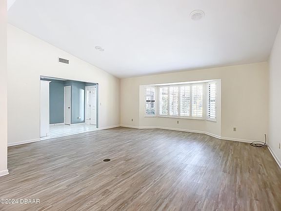 5th image of 811 Silk Oak Ct