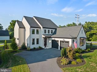 601 Stonehenge Dr, Lititz, PA 17543