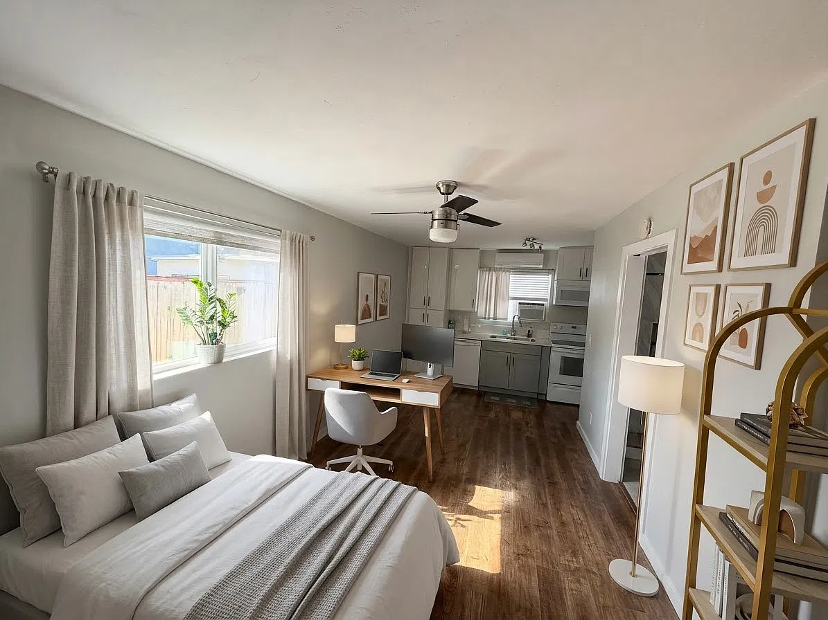 Studio, 332 sqft, $1,749 — Photo 1