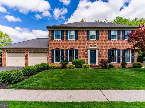 3812 Leyland Dr, Mechanicsburg, PA 17050