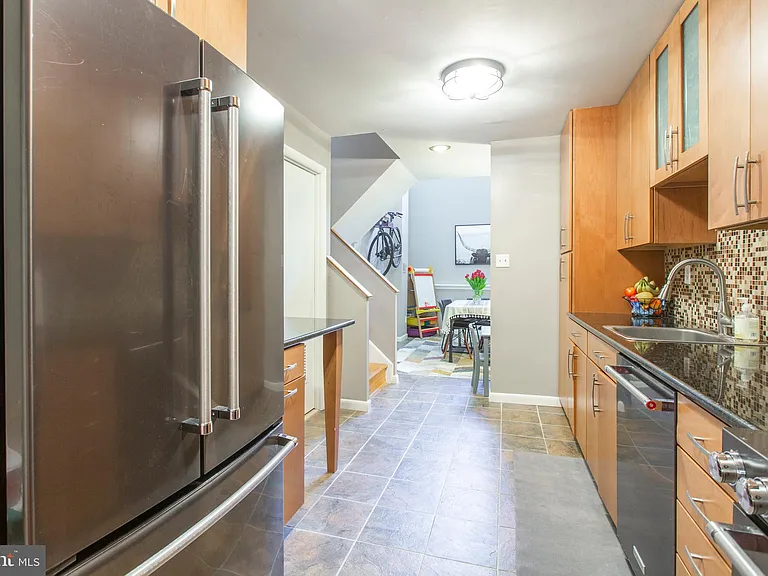 509 S 5th St — Photo 12