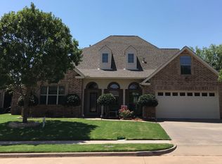 2943 S Shepherds Gln, Wichita Falls, TX 76308