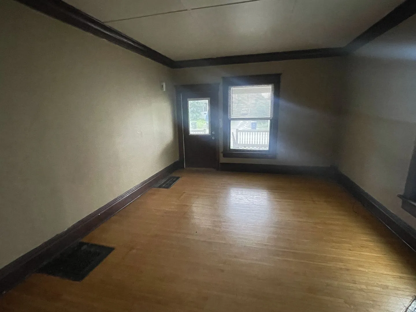 High, 509 — Photo 3