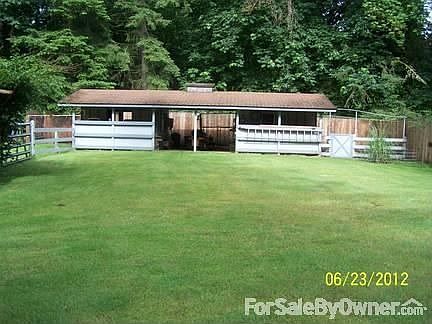 3rd image of 13815 109th Ave NW