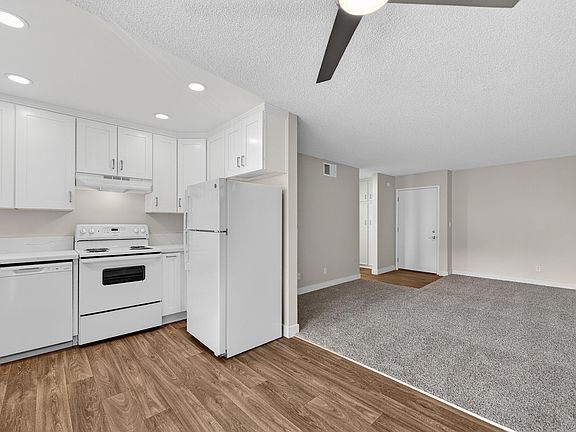 3rd image of 6304 Rancho Mission Rd #131