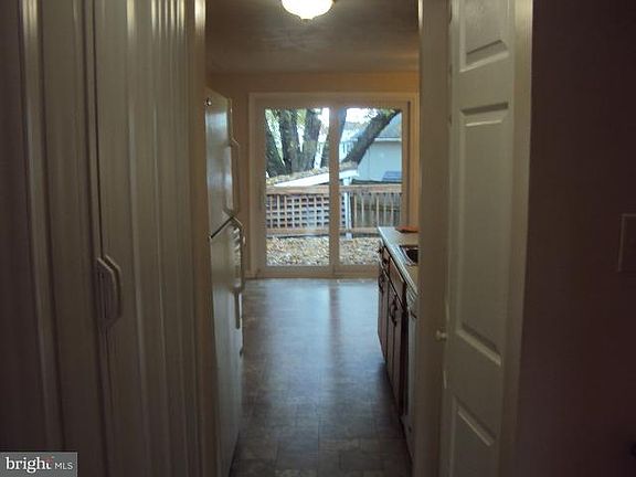 4th image of 8233 Roanoke Ct