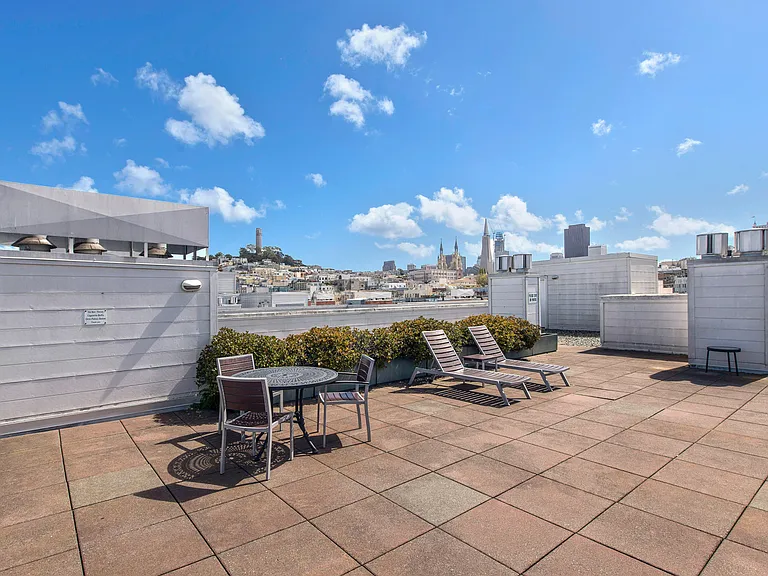 650 Chestnut St #302 — Photo 20