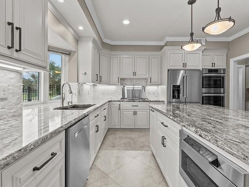 2436 Pebble Beach Dr