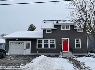 611 S Holmes St, Glenville, NY 12302