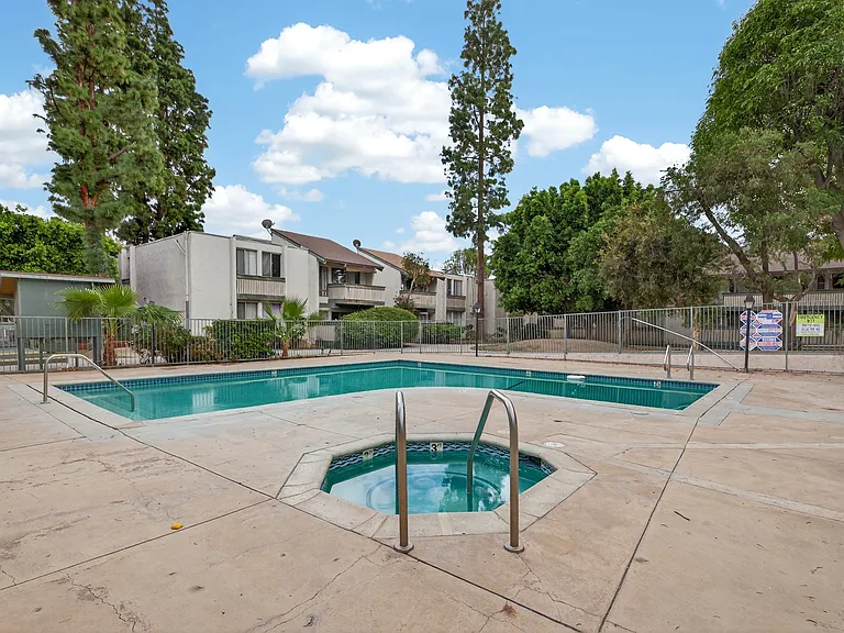 8601 International Ave #119 — Photo 33