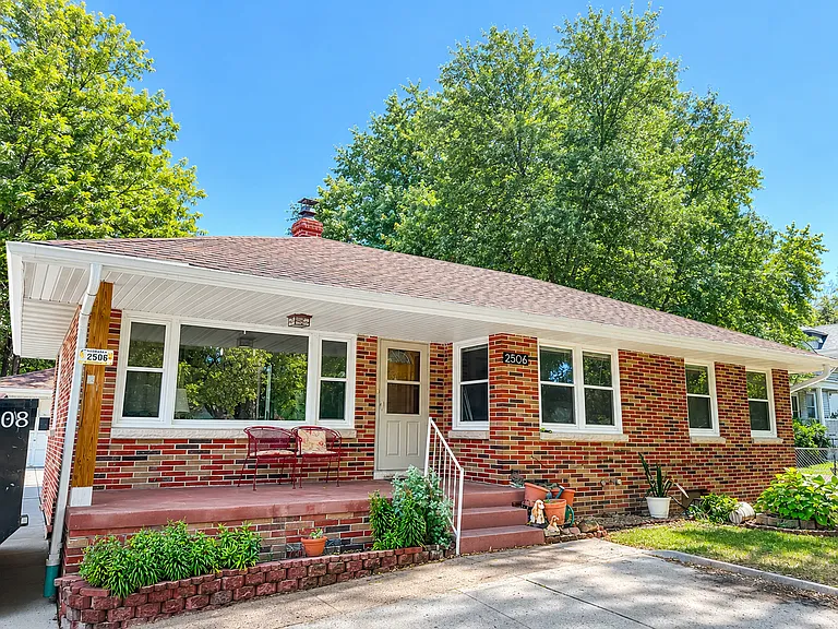 2506 Chandler Rd E — Photo 1