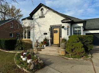 20501 Shady Lane Ave, Saint Clair Shores, MI 48080
