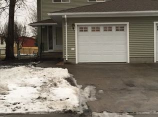 1967 25th Ave S, Grand Forks, ND 58201