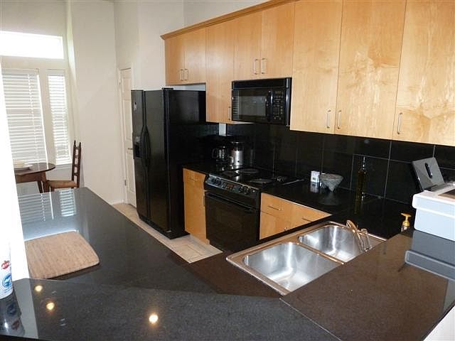 Kitchen with Break Area & Bar